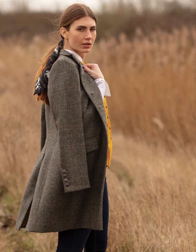 Georgina Velvet Vest – CS Hyde Imports